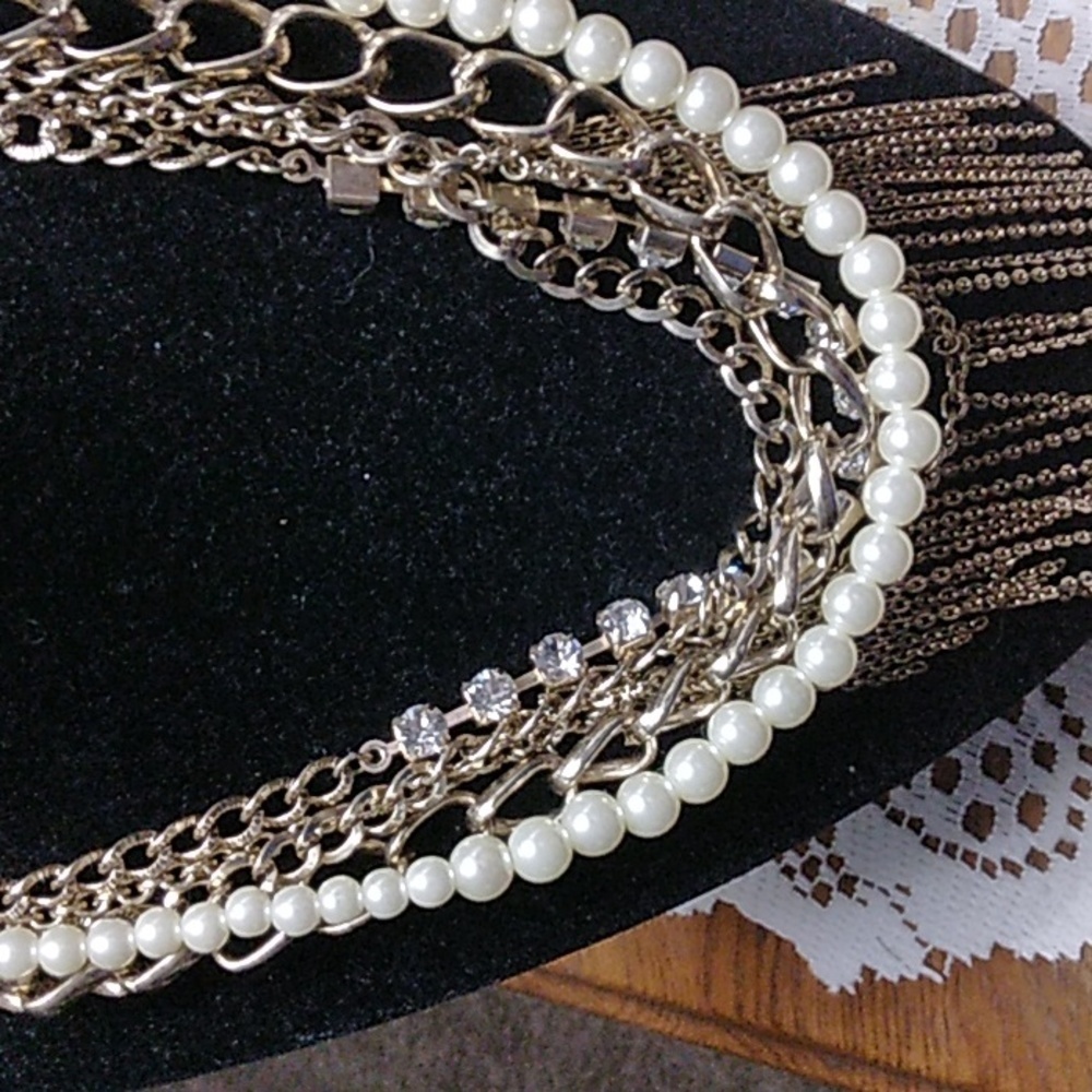 (Any 2 for $12) VTG 5 Layered necklace - Picture 3 of 9